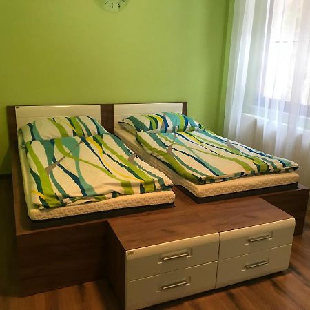 Krusne Hory - Klinovec 2 Km- Jachymov 2-4 Osoby Διαμέρισμα Εξωτερικό φωτογραφία